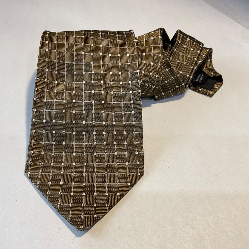 Harold Powell Mens classic Brown Silk Tie micro dots textured weave Italy